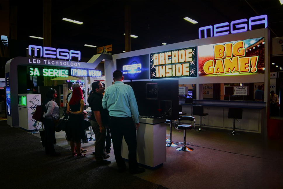 led-trade-show-booth-digital-display-demo.jpg