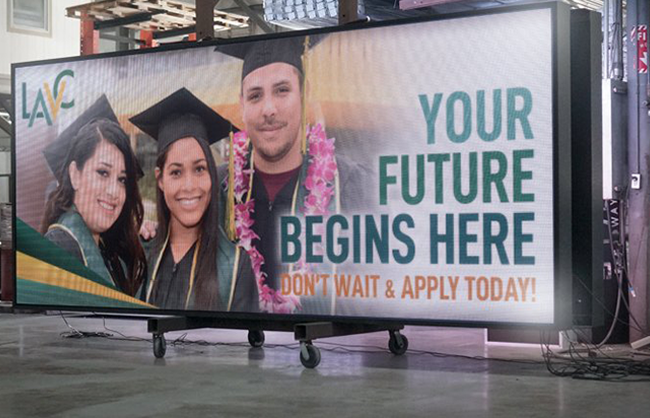 Los-Angeles-Valley-College-Large-Outdoor-Digital-Sign.webp