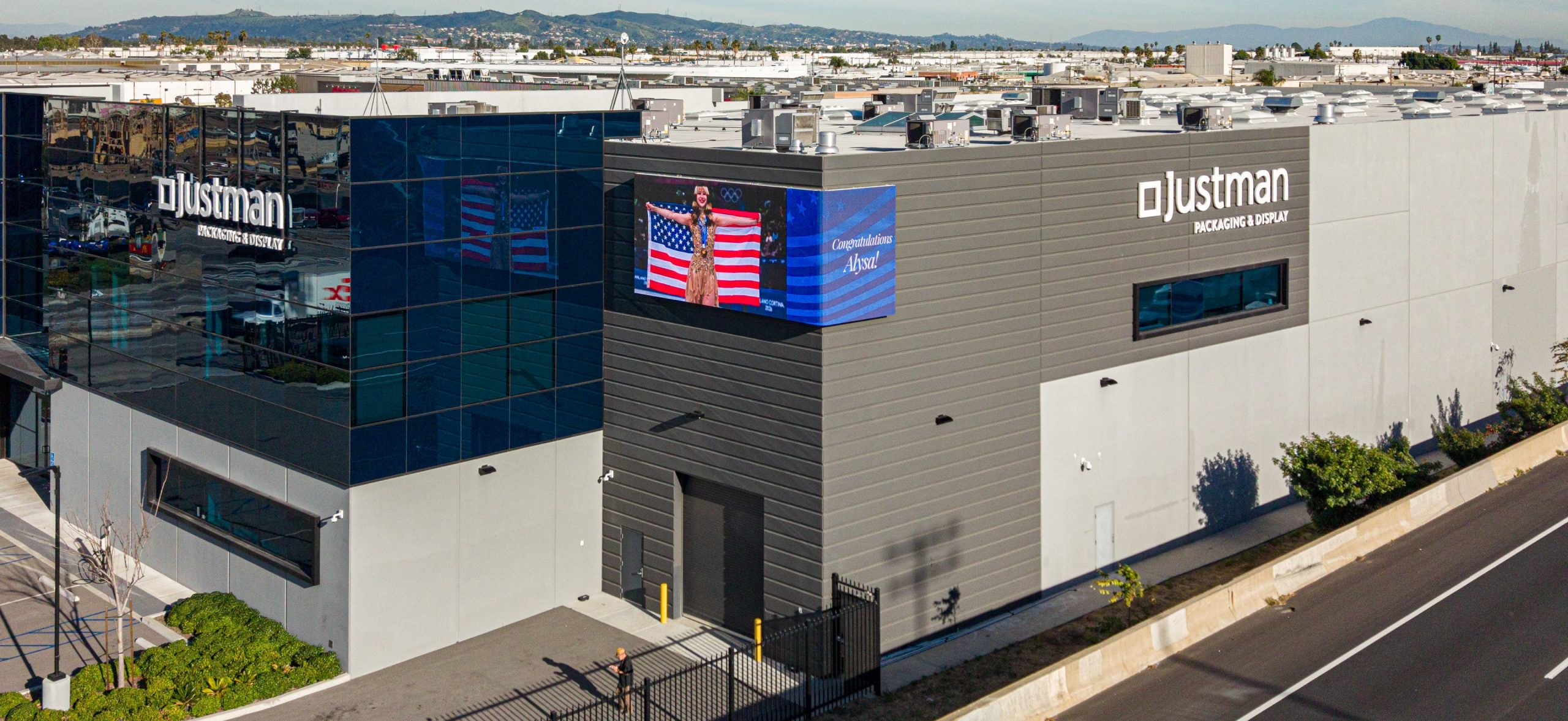 warehouse-led-display-justman-packaging-los-angeles-ca-2